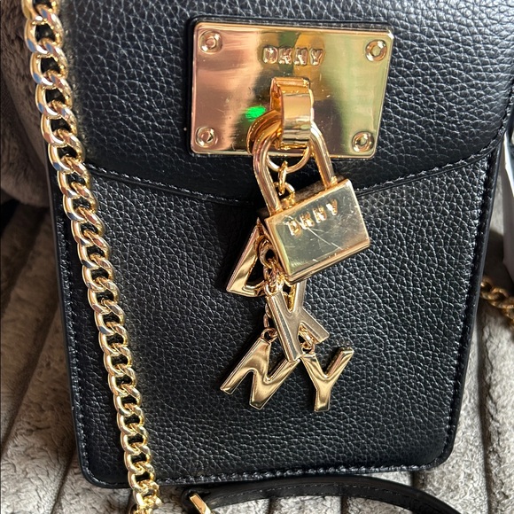 DKNY Black Hard Case Crossbody Bag Shoulder Bag with Gold Tone Accents & Chain - Picture 7 of 17